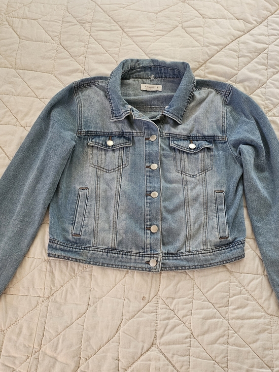 Ci Sono Jackets & Blazers - Ci Sono Cropped -Faded Denim Jacket - Size L